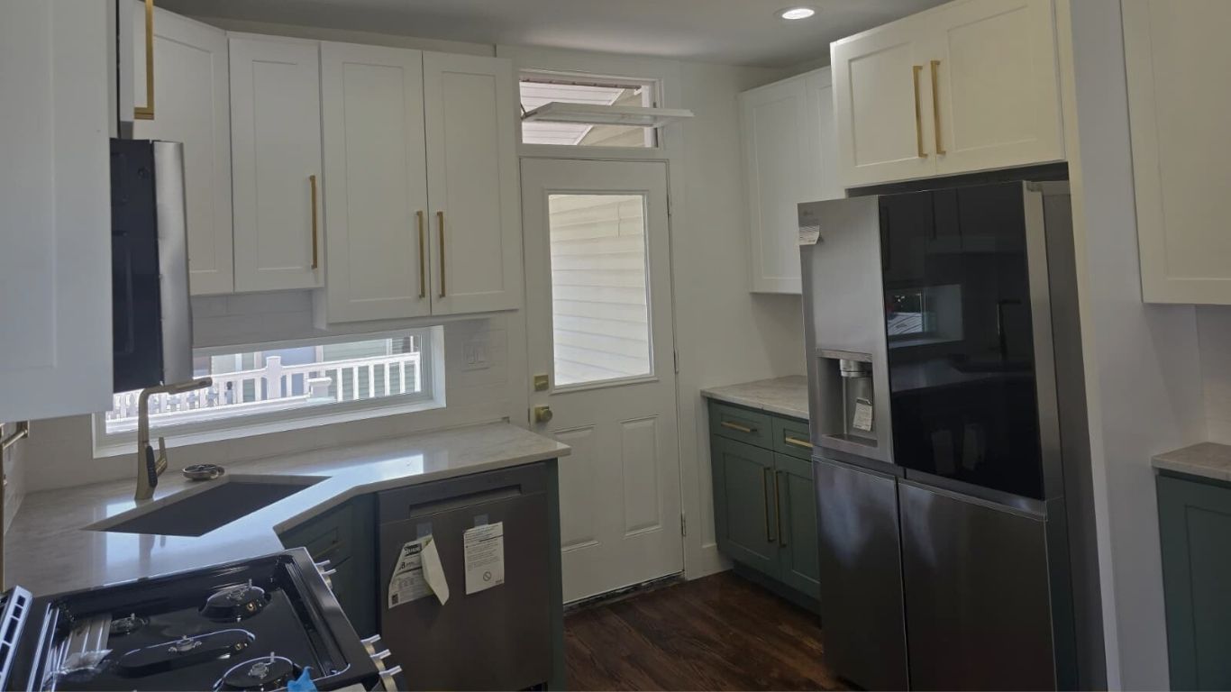 Kitchen by Zeus Remodeling Corp